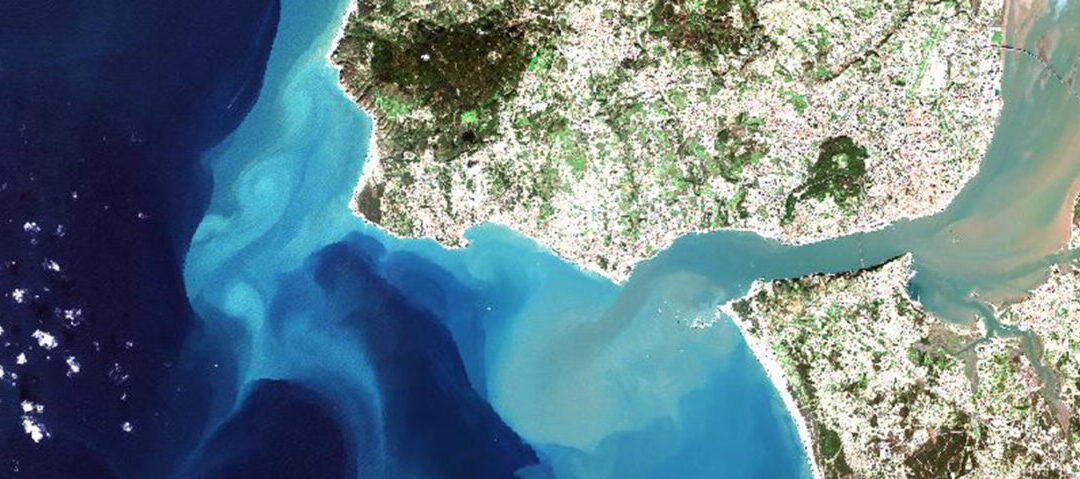 CERTO: monitoring water quality at a global scale